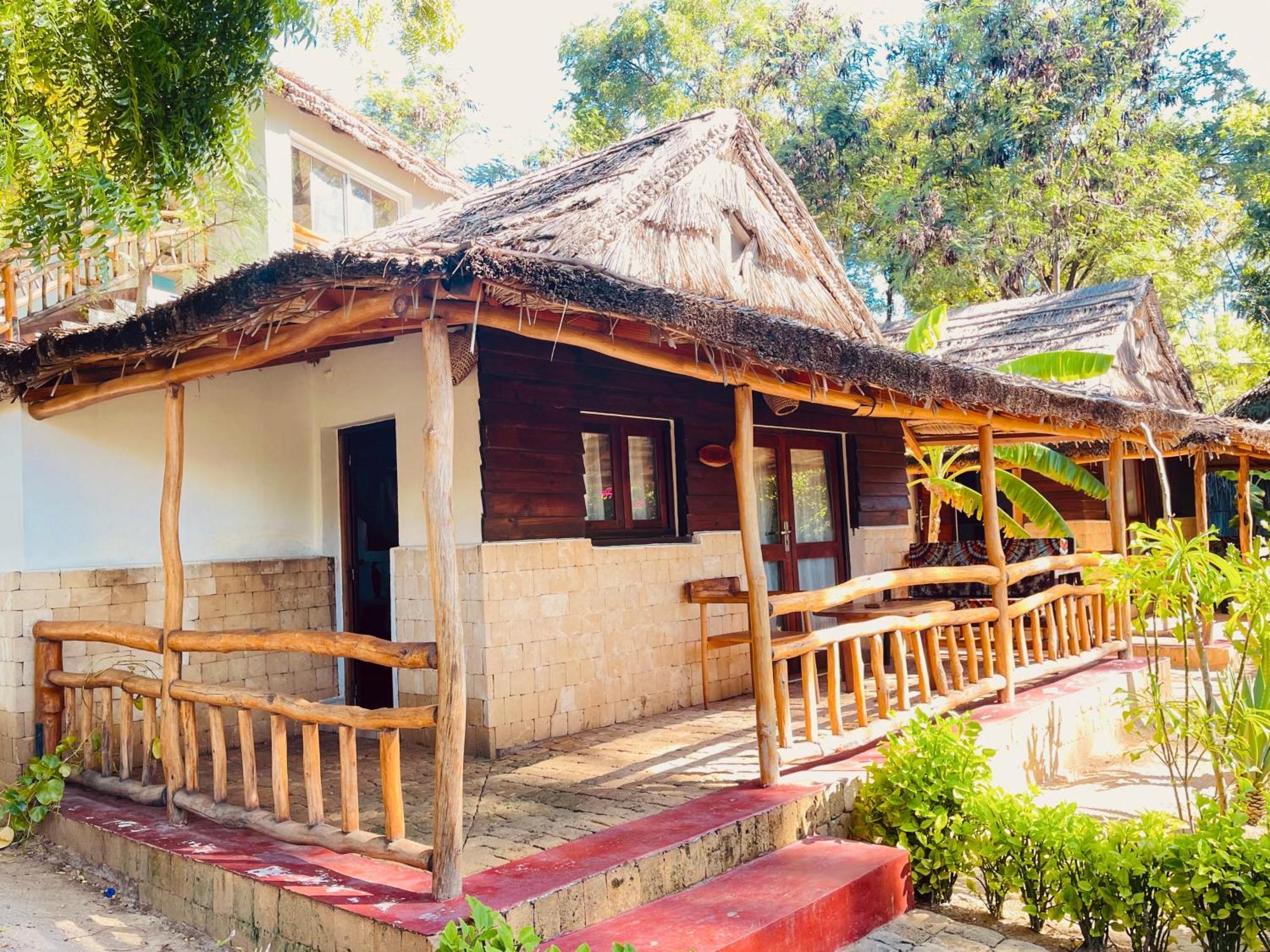 Vovo Telo Lodge Toliara Dış mekan fotoğraf